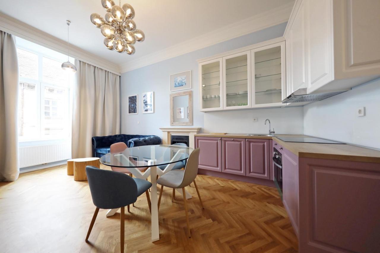 Swanky Central Apartments Zagreb Luaran gambar