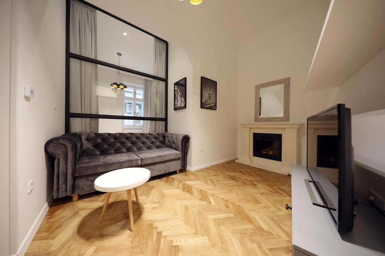 Swanky Central Apartments Zagreb Luaran gambar